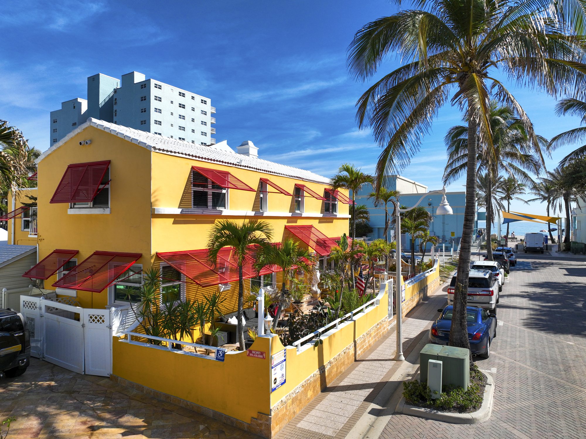 SINCLAIR Boutique Hotel, 50 feet from the sand in Hollywood Beach, Florida